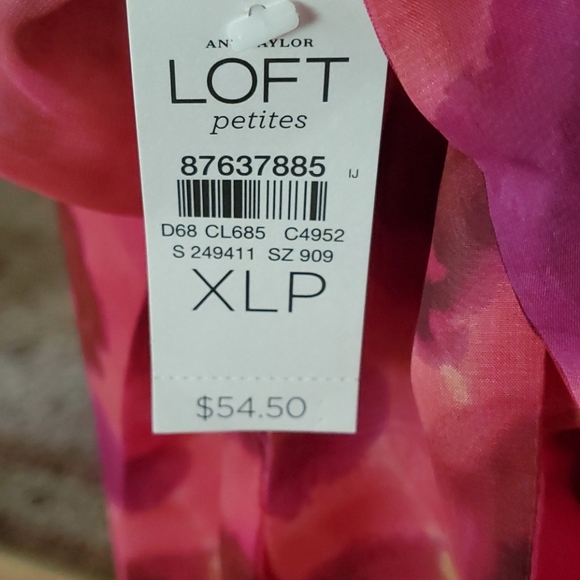 Ann Taylor Loft Summer Halter top - Picture 5 of 6